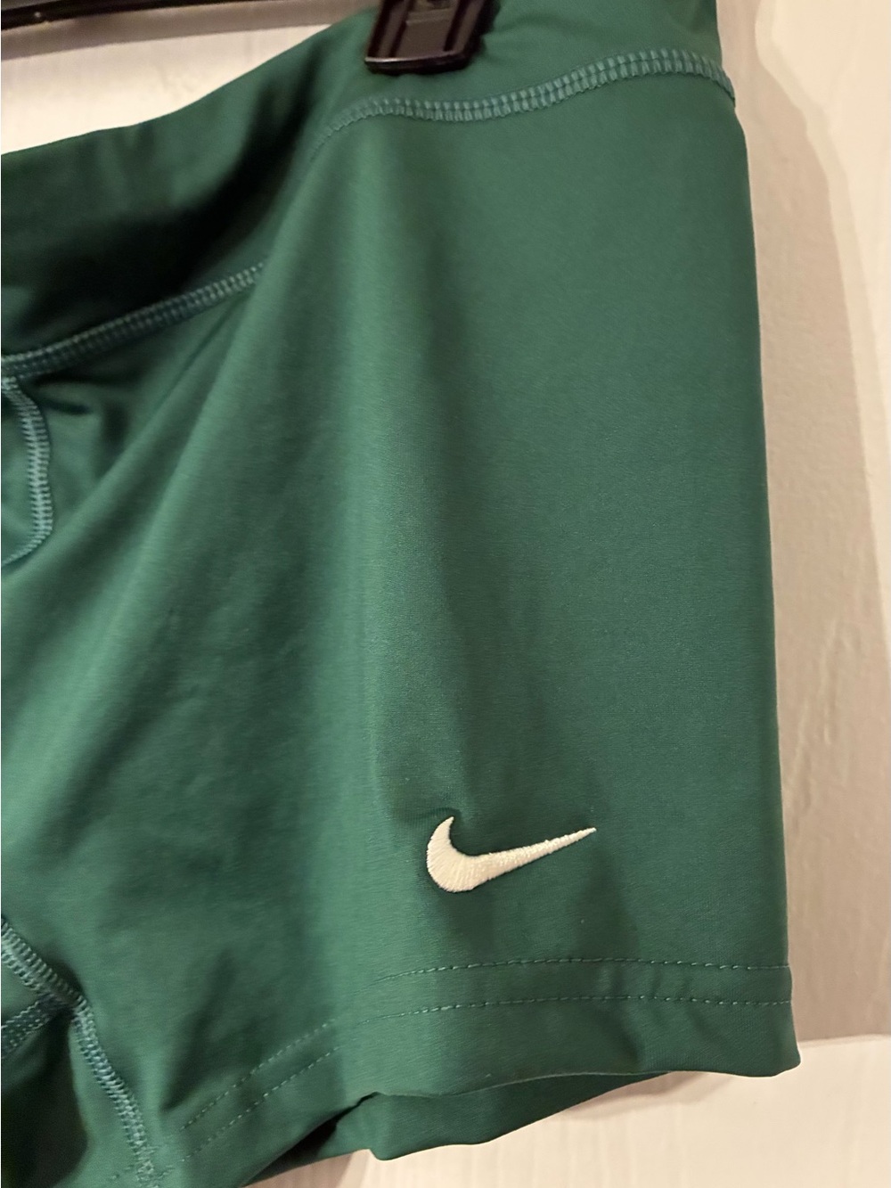Nike Women's Performance Game Volleyball Shorts Gorge Green Spandex Size XL NWT - Picture 2 of 4